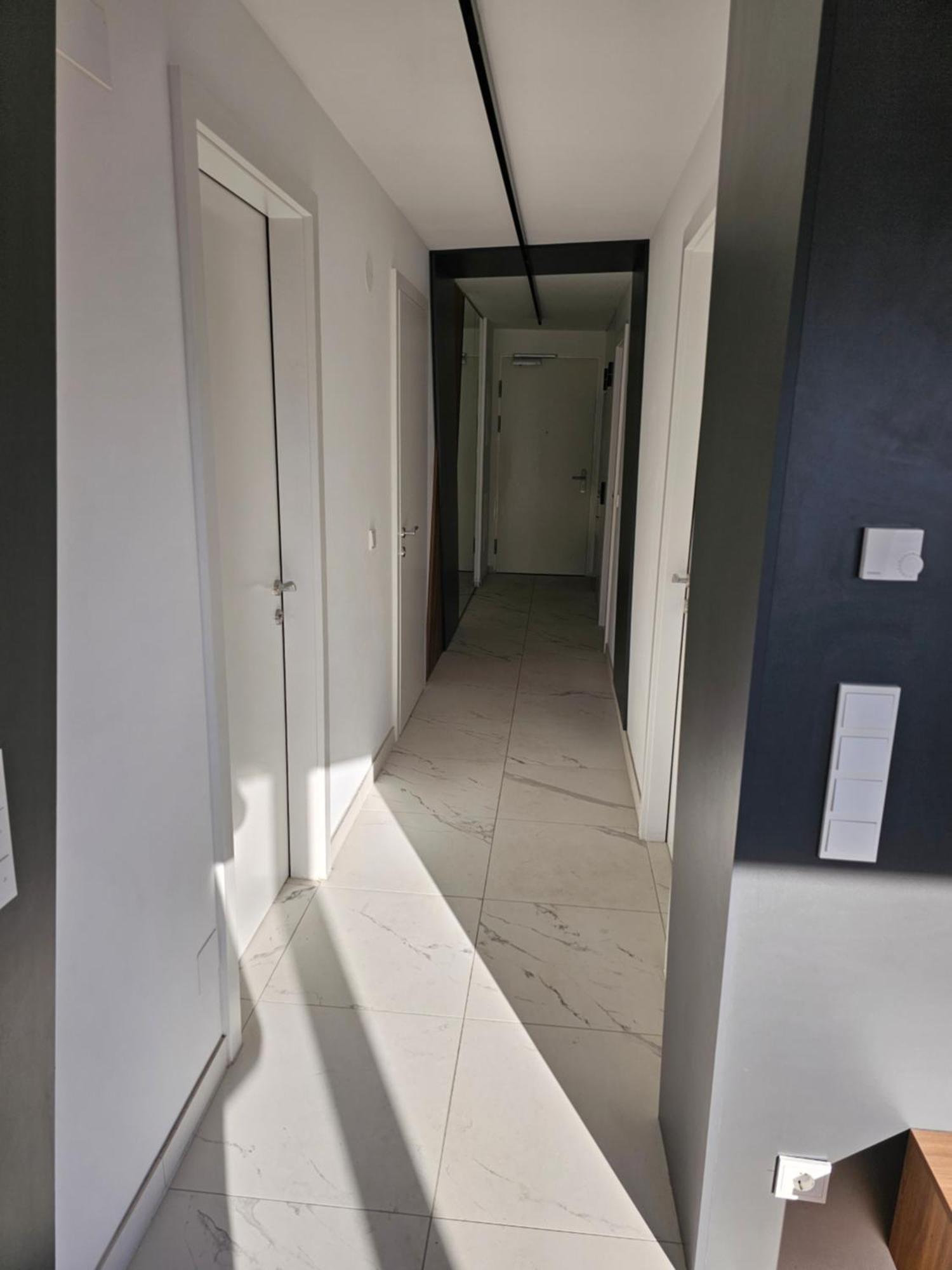 Apartment 3 *